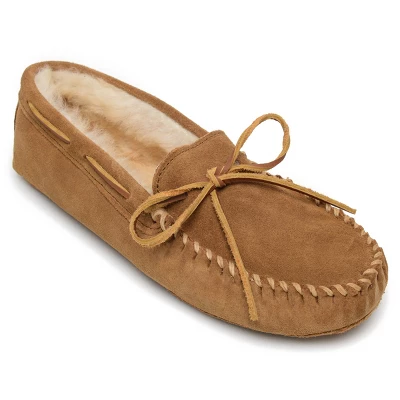 Minnetonka Men's Suede Sheepskin Softsole Moccasin - Image 5
