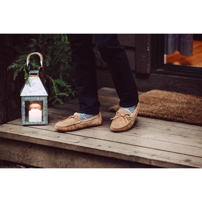 Minnetonka Men's Suede Sheepskin Softsole Moccasin - Image 4